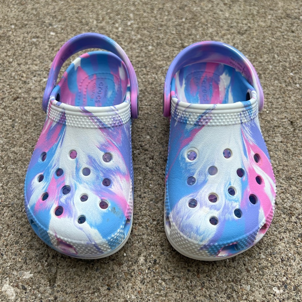 Size 10 Marble CROCS